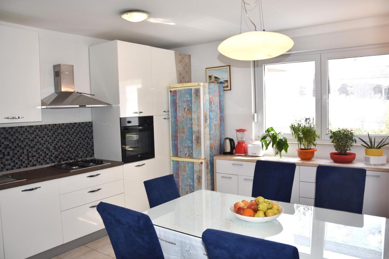Bulimbasic Apartment *